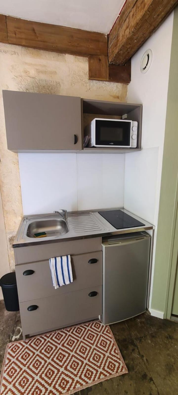 Studio Au Coeur Historique De Montpellier, 2 Personnes Et Wifi Exterior foto