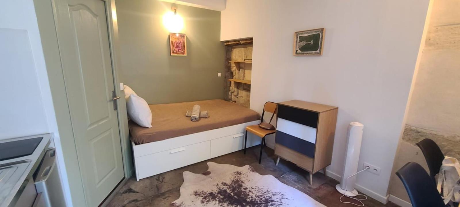 Studio Au Coeur Historique De Montpellier, 2 Personnes Et Wifi Exterior foto
