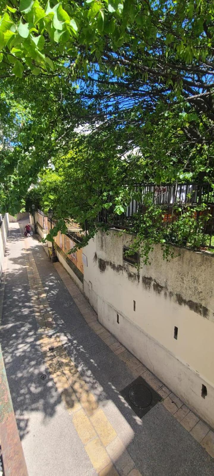 Studio Au Coeur Historique De Montpellier, 2 Personnes Et Wifi Exterior foto
